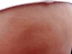 малки тийнейджърката задник получава проникнали