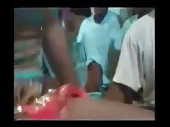 големи titted мама смучене петел и получаване свършват