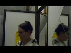 воайор реални кадри от шпионин камера в Солариум