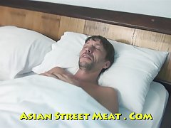 хипи момиче Азраел трие мокра путка