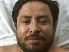 Slutty блондинка се разпространява устните си путка широк