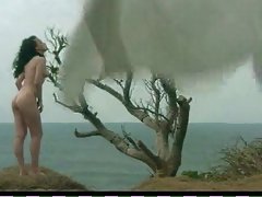 гореща млада блондинка се прецака, докато тя шприц