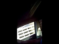 млад и стегнат задник изпълнен със свършват