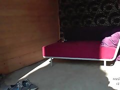 красива голям синигер блондинка rikki шест отскача задника на петел