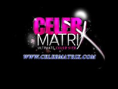 Рене и Алис чука и смучат Ланс strapon обвързването мрежести чорапогащници