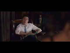 Любителски мама отива диви с младо петле