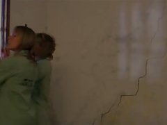 кучка стоп - busty Чешката момиче получава прецака в изба