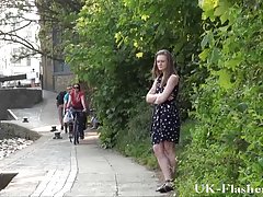 Простри ми наградата задник за първи път.