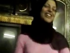 голям milf първи път