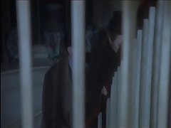 красива блондинка с големи сочни цици се прецака на таблицата трапезария