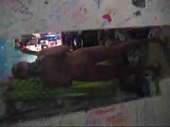 Пицария Гай получава пръстите му мокри