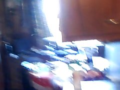 момиче с космати путки вързани получава мокра путка прецака